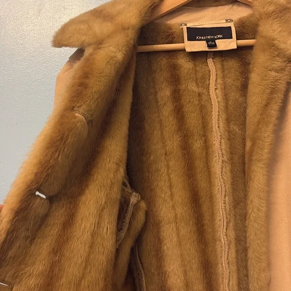 Jones New York Tan Teddy Jacket (suede/fur coat) - Picture 4 of 8
